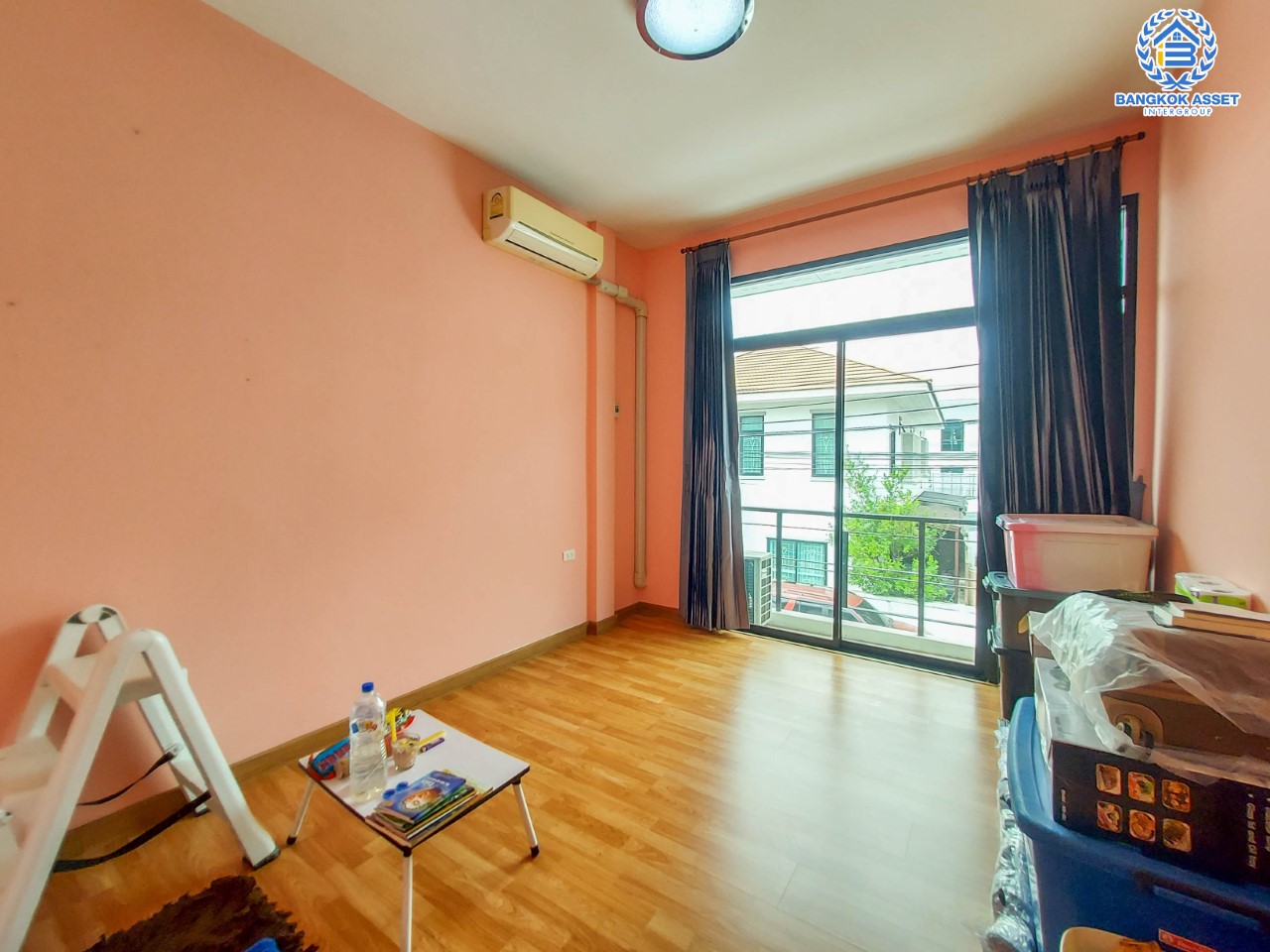 *****ทาวน์เฮ้าส์มือสอง ย่านนนทบุรี ม.เปี่ยมสุข รัตนาธิเบศร์-บางพลู2 เนื้อที่มากถึง 18.7 ตร.ว. ฟังก์ชัน 3 ห้องนอน 2 ห้องน้ำ 1 ที่จอดรถ แถมฟรี! เครื่องปรับอากาศ 3 เครื่อง, เครื่องทำน้ำอุ่น 1 เครื่อง, เครื่องดูดควัน 1 เครื่อง บนทำเลเยี่ยม ใกล้เซ็นทรัลเวสต์เกต และรถไฟฟ้าสายสีม่วง "สถานีบางพลู"